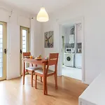 דירה Portucale ! Charming Loft With Garage *