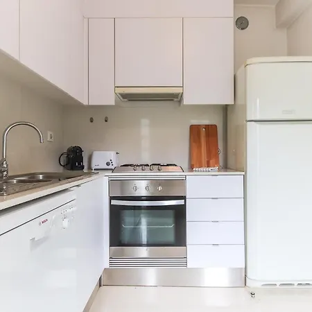 Portucale ! Charming Loft With Garage Lägenhet *